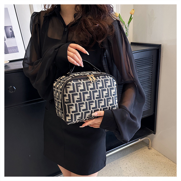 Free Shipping Designer Cosmetic Bag Vanity Bag New Cosmetic Bag Double Pull Head Fashion Large Capacity Cosmetic Bag Female Storage Travel Handheld Wa