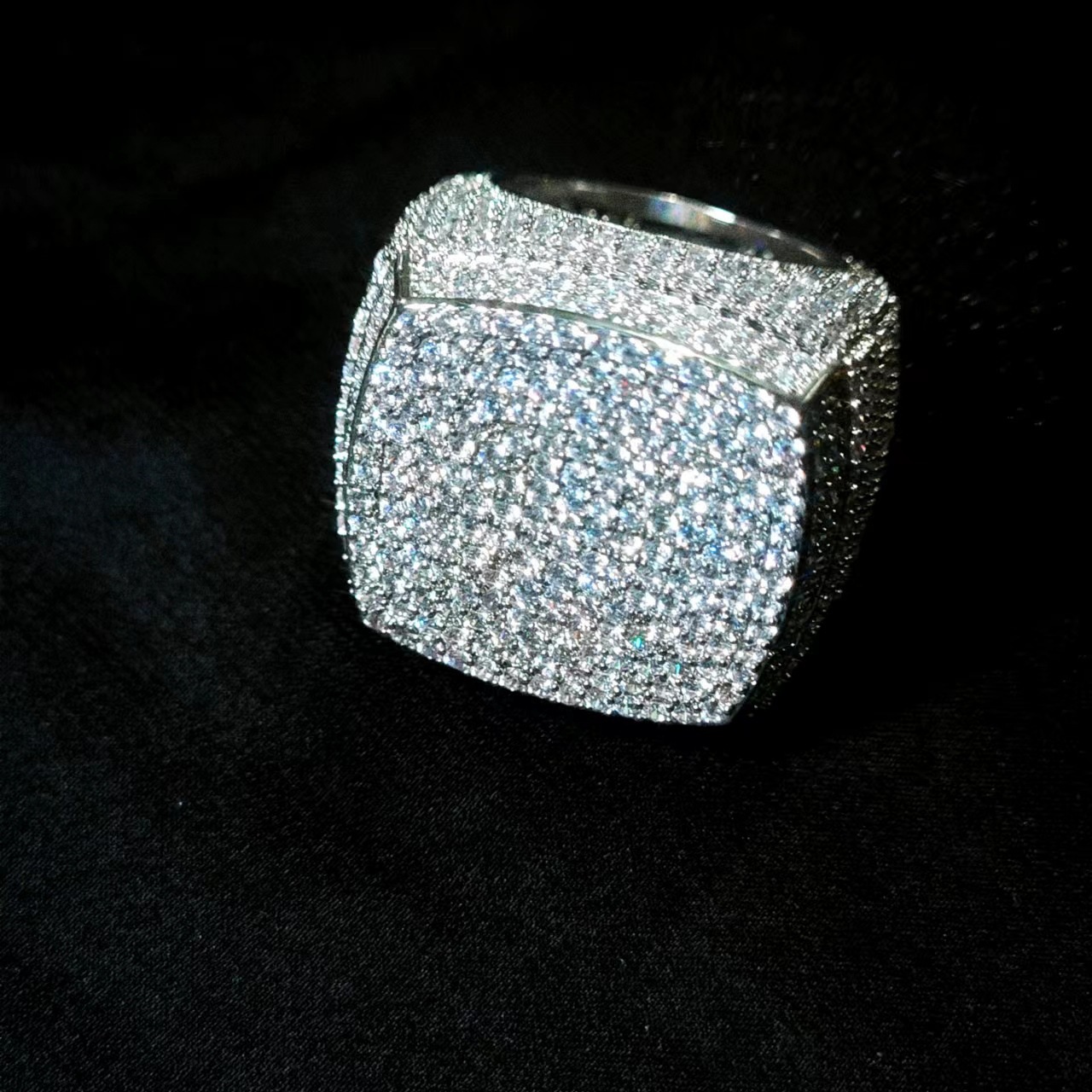 Luxury VVS Moissanite Iced Out Hip Hop Square Ring Edgy Trendy Versatile Bling Statement Jewelry Passes the Diamond Tester
