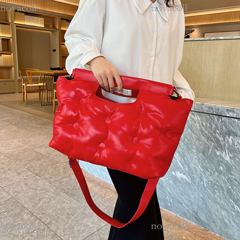 Designer Bag Down Pillow New Space Cotton Lazy Handbag Large Capacity Women's Cloud Crossbody Bag