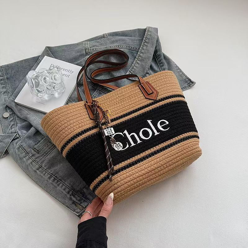 Designer bag large capacity woven breathable bag woven tote bag vacation beach bag luxury bag fashionable shoulder bag Fashionable and breathable