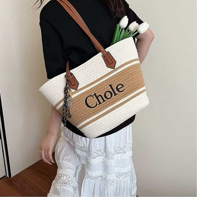 Designer bag large capacity woven breathable bag woven tote bag vacation beach bag luxury bag fashionable shoulder bag