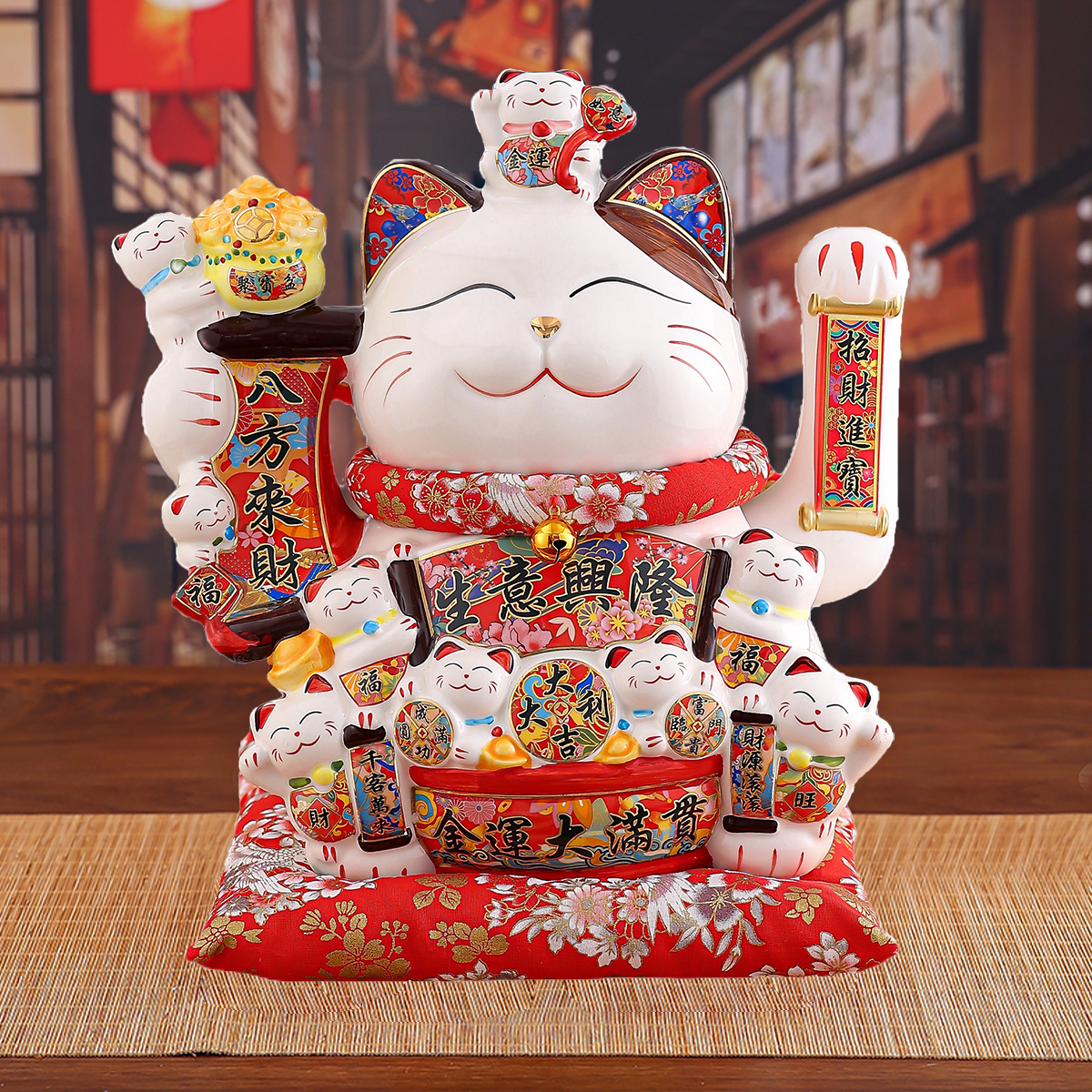 Cat Opening Shaker Ornament with Automatic Wave Motion - Front Desk Gift Decoration Wealth-Creating Handshake Cats