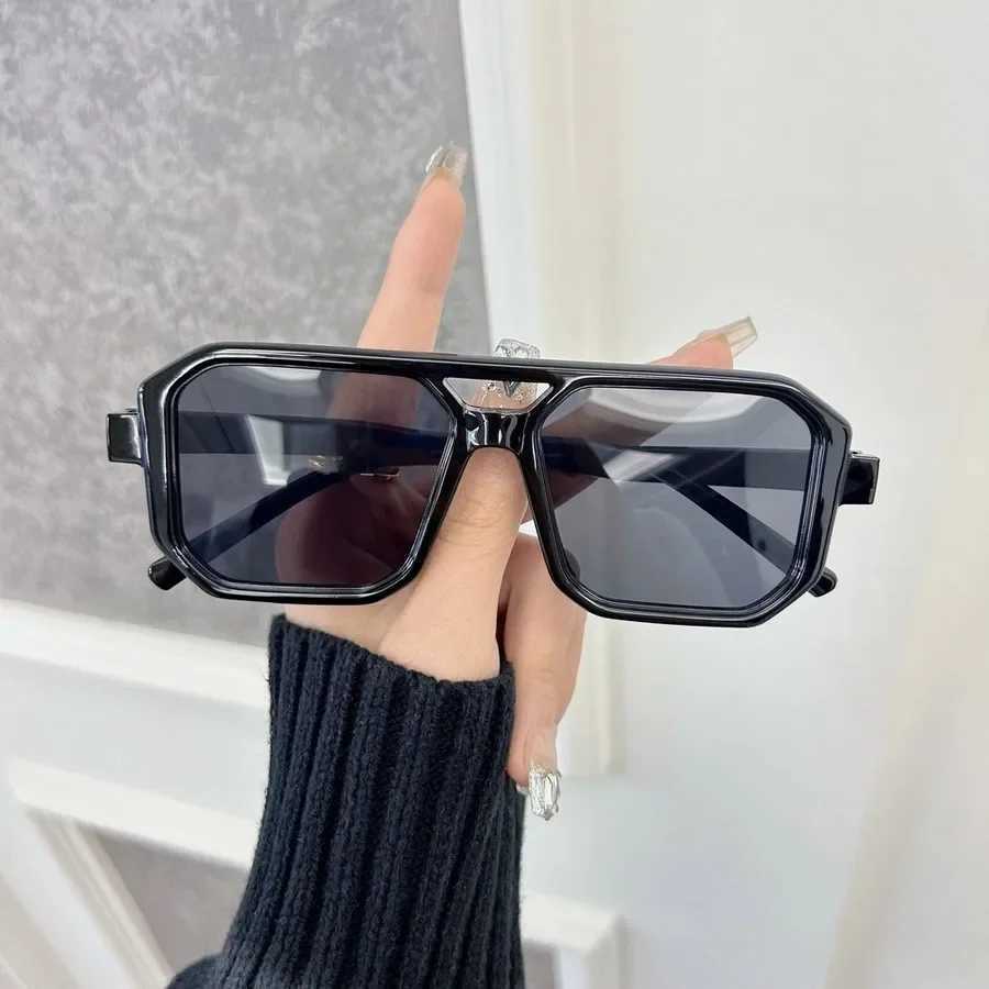 Designer Brand Square Sunglasses Women Men Casual Rectangle Frame Sun Glasses Female Mirror Colors Luxurious Fashion U250627