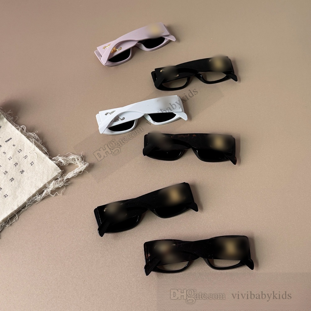 Lady style Kids INS girls leopard metal letter square frame sunglasses summer children Uv 400 goggles beach sunblock shade S1698 Z260305