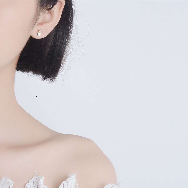 DHcollections Miniature Gold Apple Earrings with Pure Sier Posts for Women, Exquisite Simple Versatile Creative Earrings, Korean and Japanese Style Ea