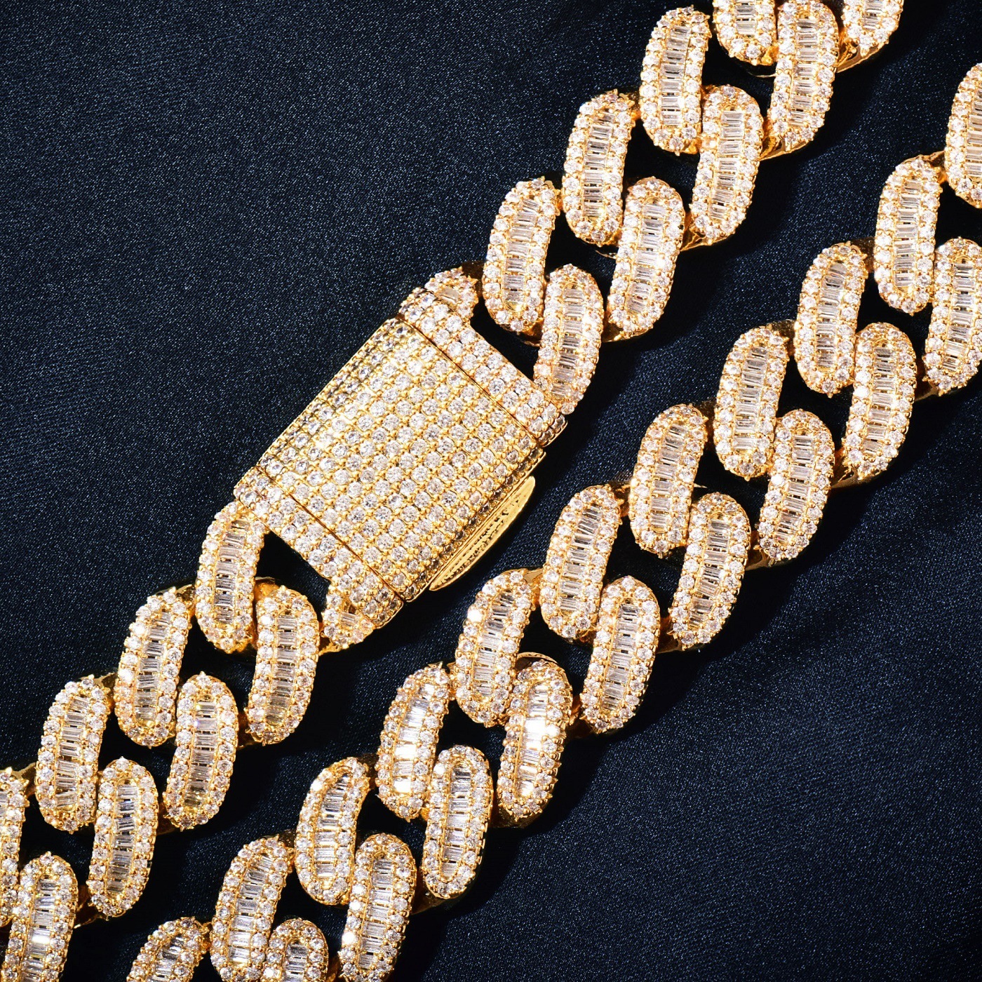 15mm Luxury VVS Moissanite Iced Out Hip Hop Cuban Chain Bling High-End Versatile Statement Jewelry