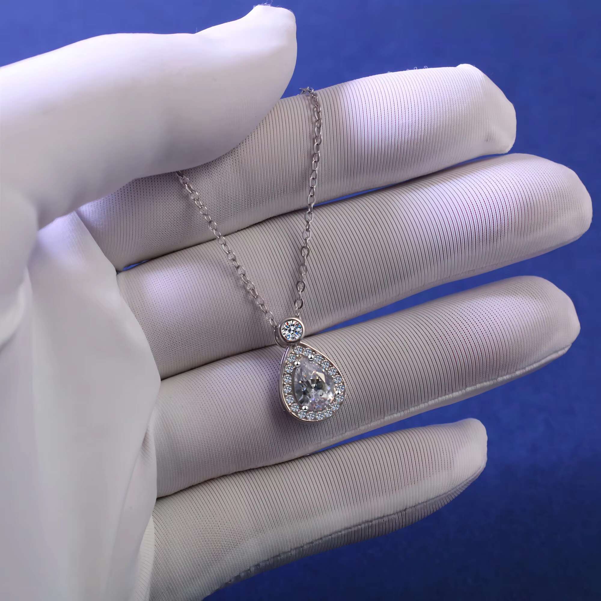 Moissanite Necklace for Women 1.25 Ct Moissanite Heart Necklace Birthday Gift for Wife Jewelry Gift for Mom
