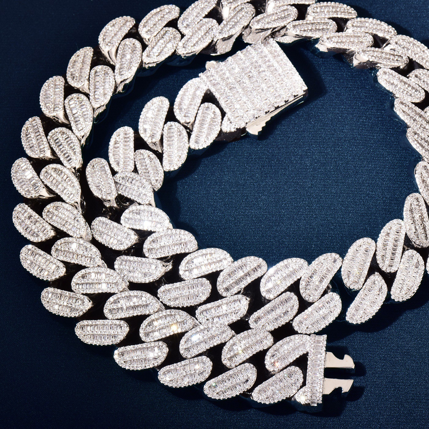 21mm Luxury VVS Moissanite Iced Out Hip Hop Spring Clasp Cuban Chain High-Quality Multi-Size Statement Jewelry Passes the Diamond Tester