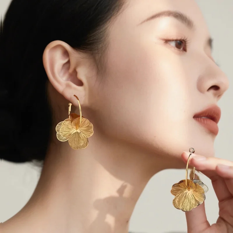Golden Double-Layer Hollow Flower Hoop Earring for Women Vintage Earrings Ideal for Daily Wear Jewelry Accessories 250626