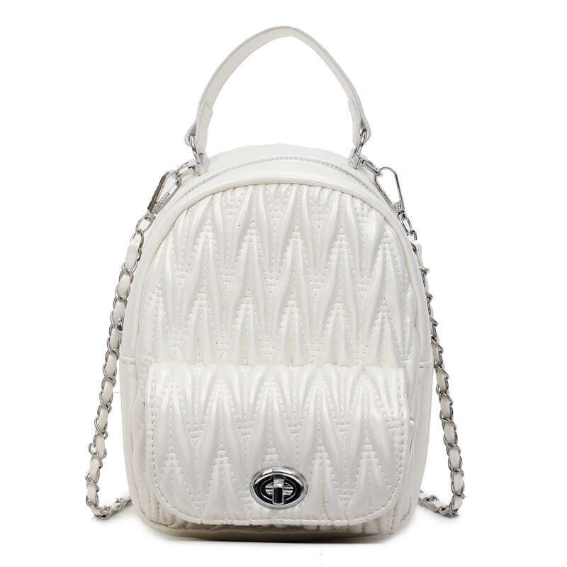 Summer Light Luxury Niche Quilted Crossbody Bag for Women Lightweight Commuter 2025 New Chain Small Backpack