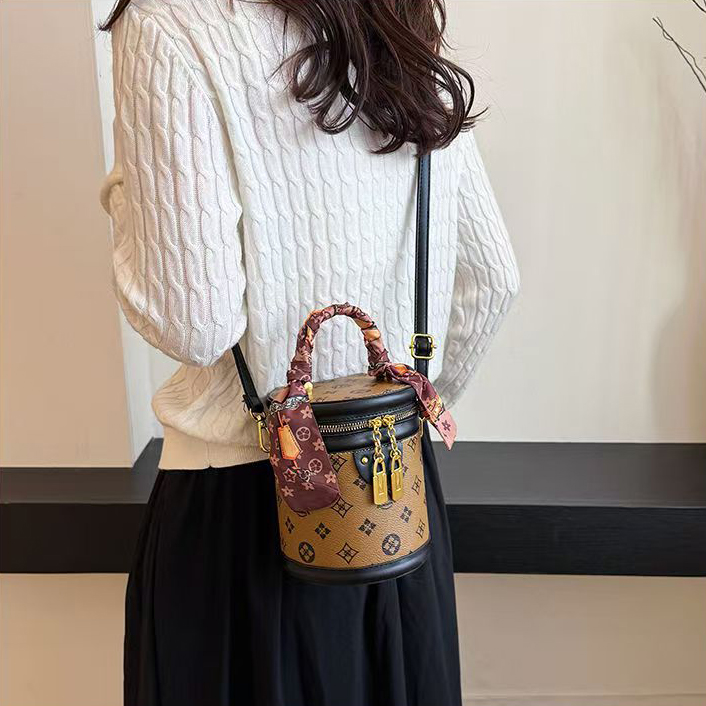 Designer Bags mini bags Round bag Fashion Shoulder Bags Underarm Bags Women's Bags Luxury Chain Leather Bags Hundreds Luxury Printed Leather Embo