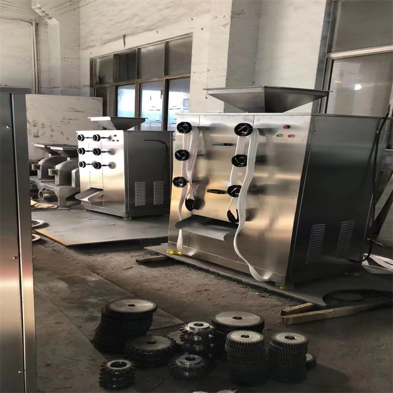 Versatile Kitchen Tool: Multi-Purpose Spices & Seeds Mill