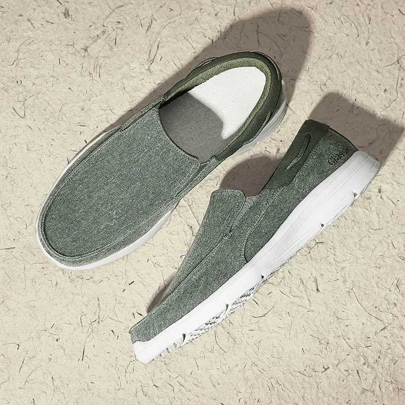 New Summer Breathable Canvas Shoes Men Loafers Slip On Sneakers Fion Casual Men Shoes Lightweight Flats Men Driving Shoes Y250707