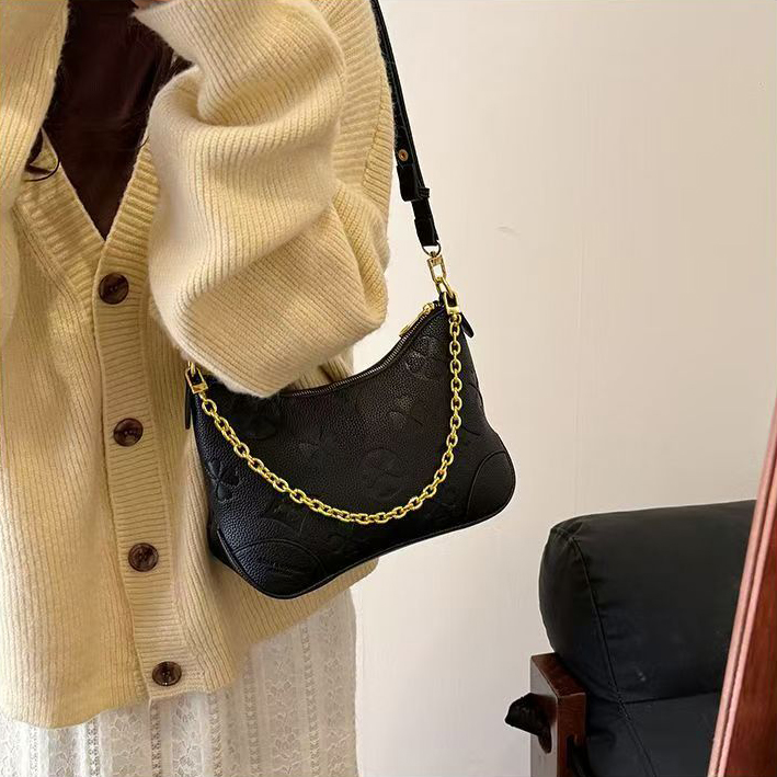 Designer Bags Black embossing Round bag Fashion Shoulder Bags Underarm Bags Women's Bags Luxury Chain Leather Bags Hundreds Luxury Printed Leathe