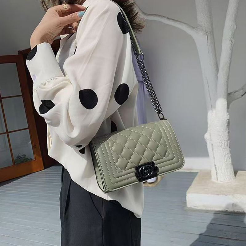 Designer bag shoulder bag luxury bag crossbody bag women's fashionable mini bag high-quality armpit bag shoulder bag spicy mom bag