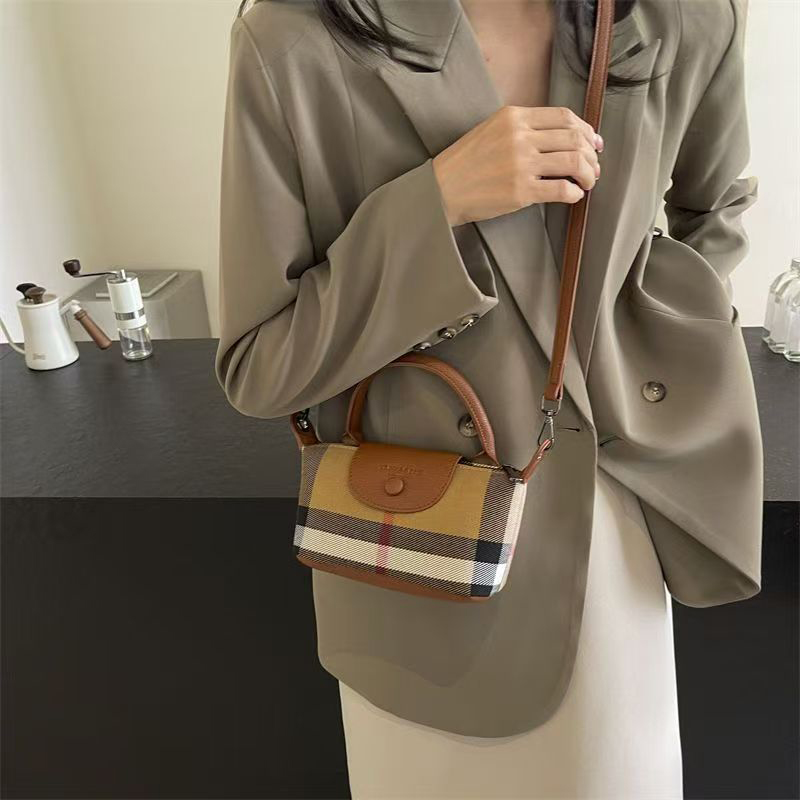 Designer bag Luxury bag Shoulder bag New women's bag Multi functional shoulder bag Horizontal mini letter canvas bag Canvas bag 20cm mini bag