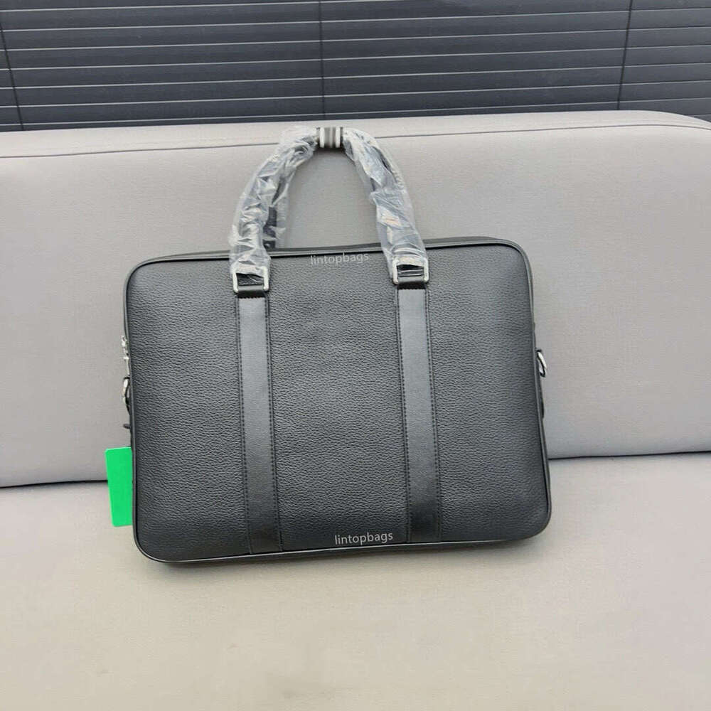 Luxury men's cowhide leather briefcase solid color business handbag, document bag, travel computer bag, fashion shoulder bag, Laptop Bag, crossbody shopping bag