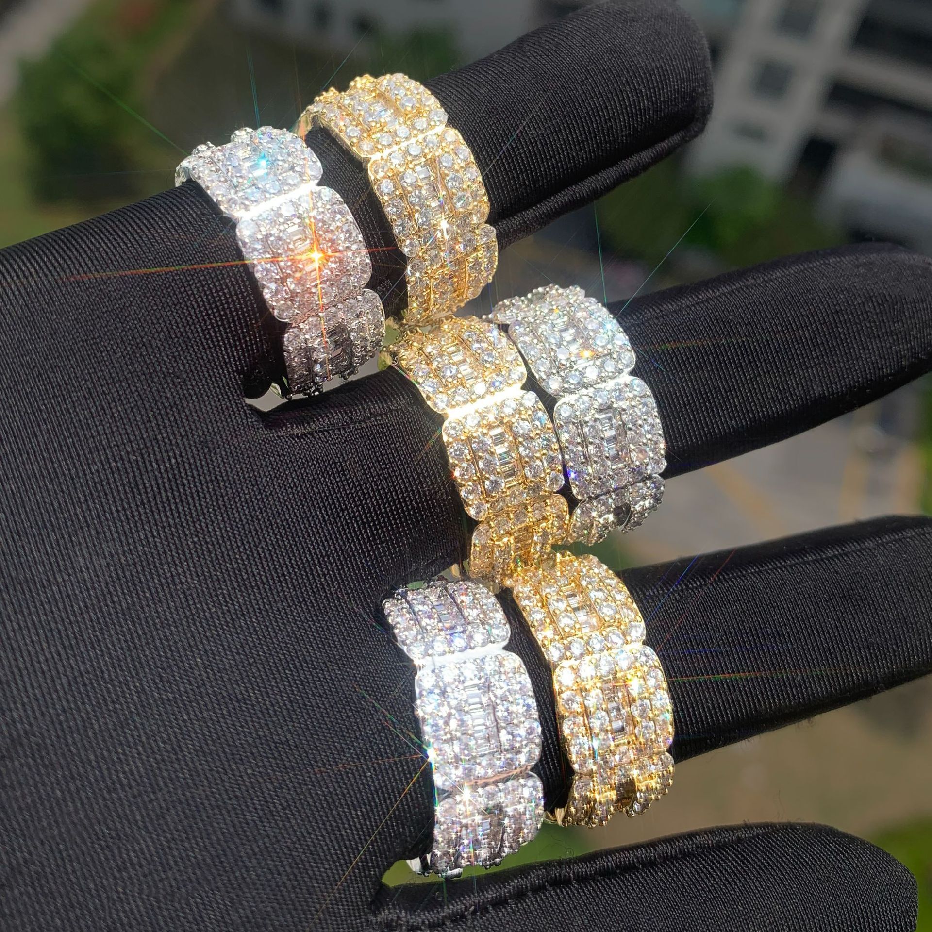 Luxury VVS Moissanite Iced Out Hip Hop Men's Statement Ring Edgy Bling Candy-like Jewelry Passes the Diamond Tester