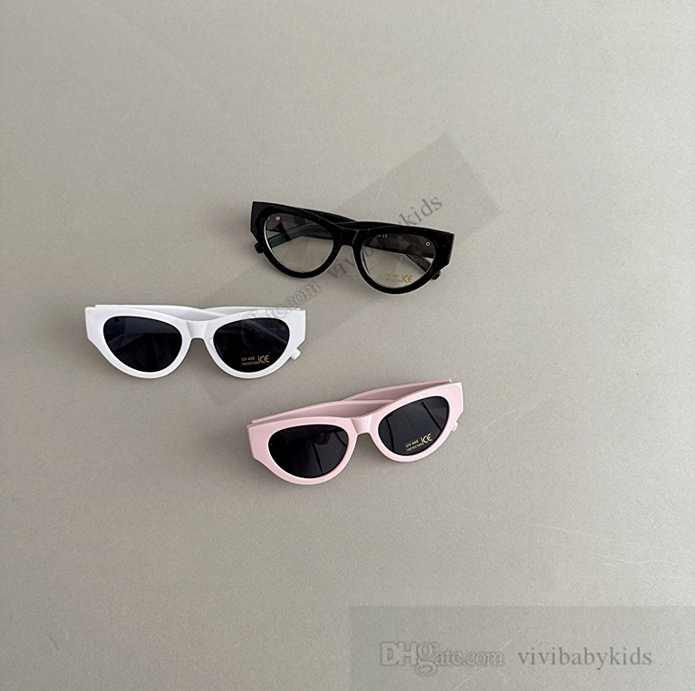 Lady style Kids cat eye INS girls leopard metal letter sunglasses summer children Uv 400 goggles beach sunblock shade S4237 Z260305