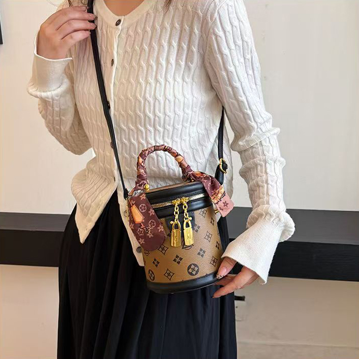 Designer Bags mini bags Round bag Fashion Shoulder Bags Underarm Bags Women's Bags Luxury Chain Leather Bags Hundreds Luxury Printed Leather Embo