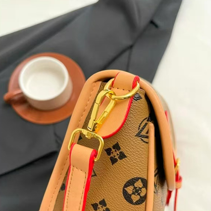 Designer bag, luxury bag, shoulder bag, crossbody bag, women's fashionable mini bag, high-quality baguette bag Brown bag