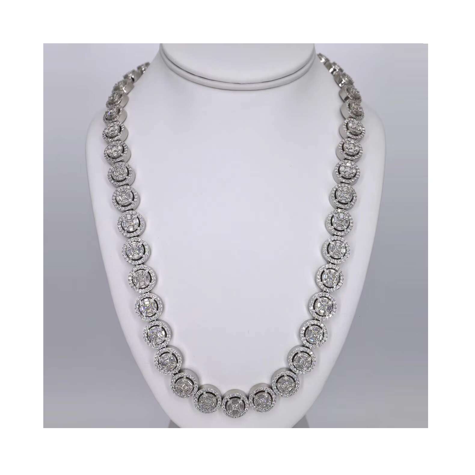 Luxury Men and Women Fine Jewelry Round Cluster 13mm Cuban Moissanite Chains for Anniversary Gifting Options