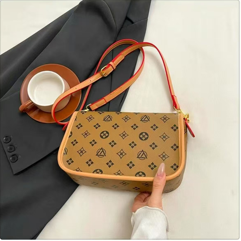 Designer bag, luxury bag, shoulder bag, crossbody bag, women's fashionable mini bag, high-quality baguette bag Brown bag