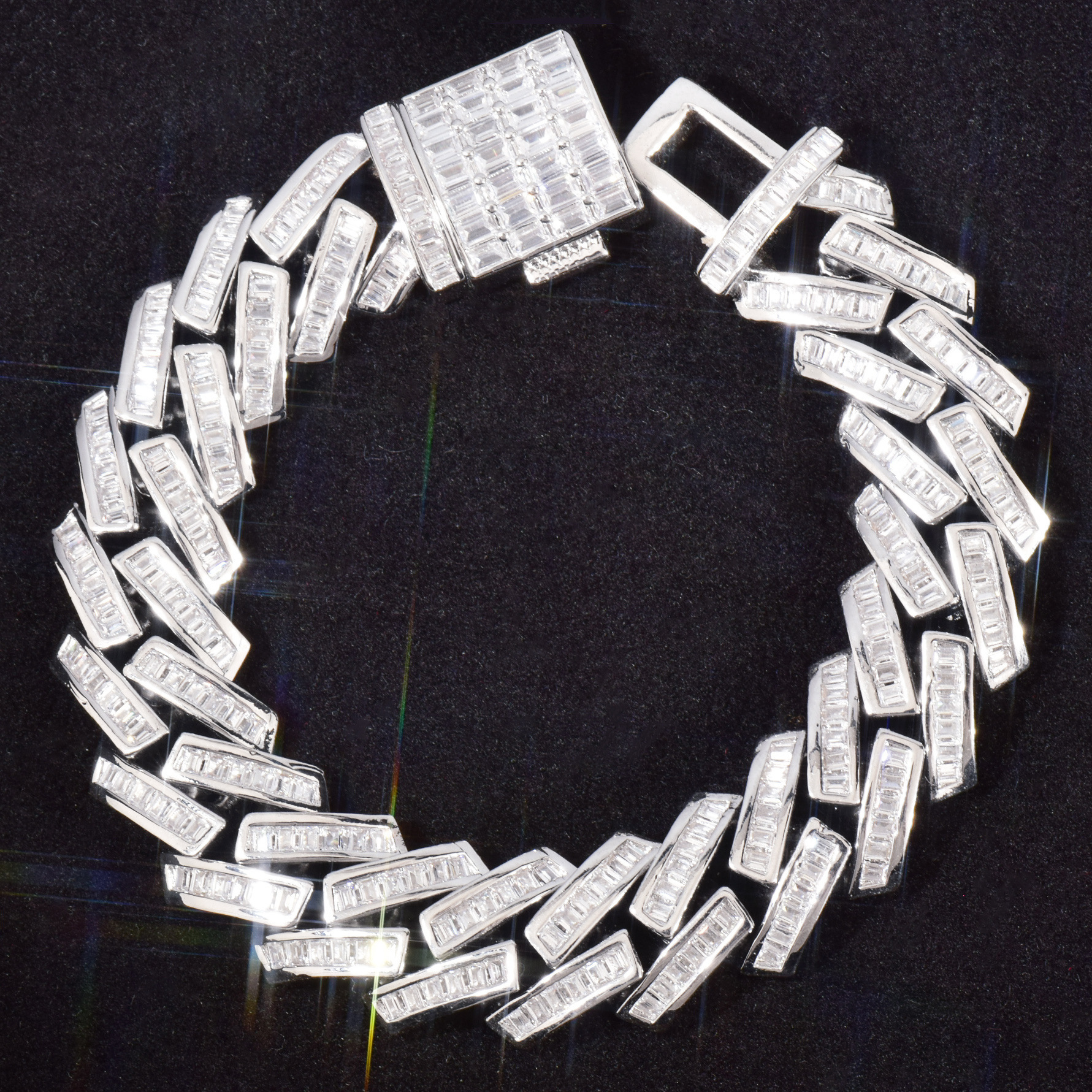 18mm Luxury VVS Moissanite Iced Out Hip Hop Cuban Chain High-Quality Streetwear Niche Design Statement Necklace Passes the diamond tester