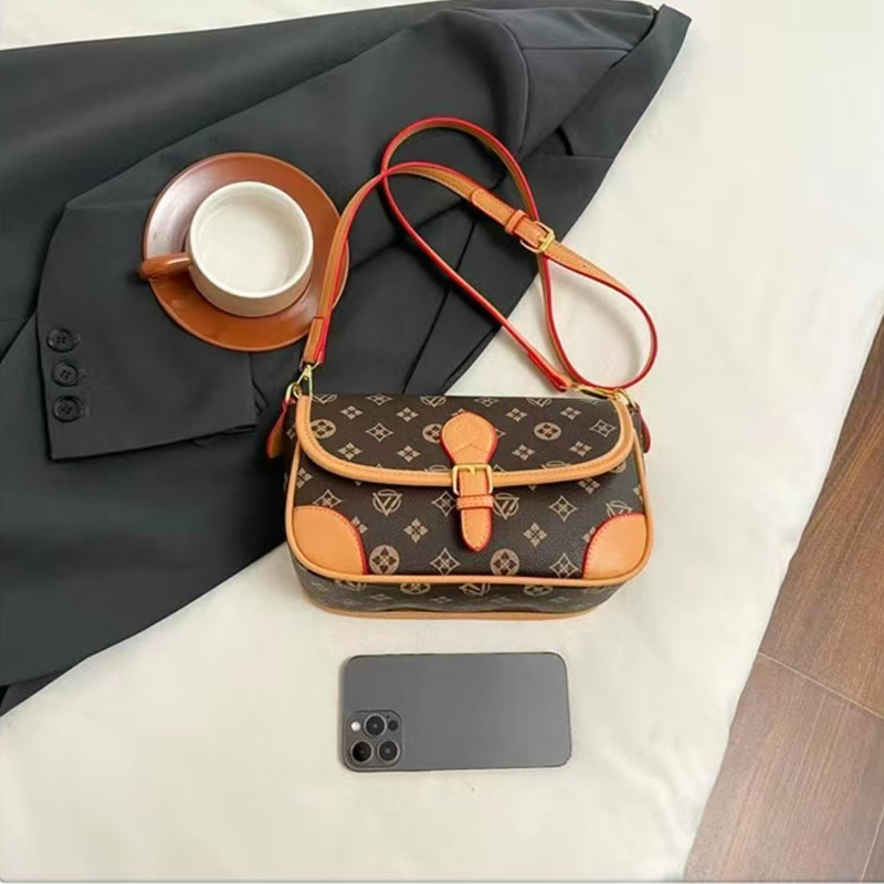 Designer bag, luxury bag, shoulder bag, crossbody bag, women's fashionable mini bag, high-quality baguette bag