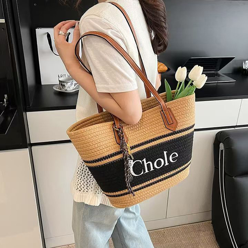Designer bag large capacity woven breathable bag woven tote bag vacation beach bag luxury bag fashionable shoulder bag Fashionable and breathable