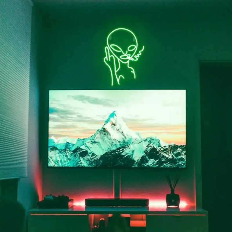 Ineonlife Neon Sign Light LED Fun Bar Party Restaurant Wall Decoration Smoking Alien Design Personality House Advertising Wall XJ250626
