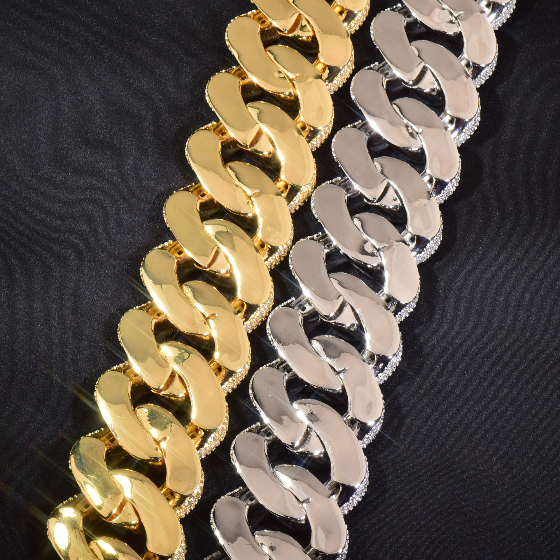 28mm Heavy Duty Luxury VVS Moissanite Iced Out Hip Hop T-Step Diagonal Clasp Cuban Chain Unisex Versatile Statement Jewelry Passes the Diamond Tester