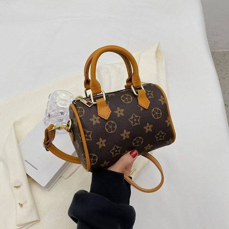 Designer Bags Handheld single shoulder multifunctional Fashion Shoulder Bags Underarm Bags Women's Bags Luxury Chain Leather Bags Hundreds Luxury