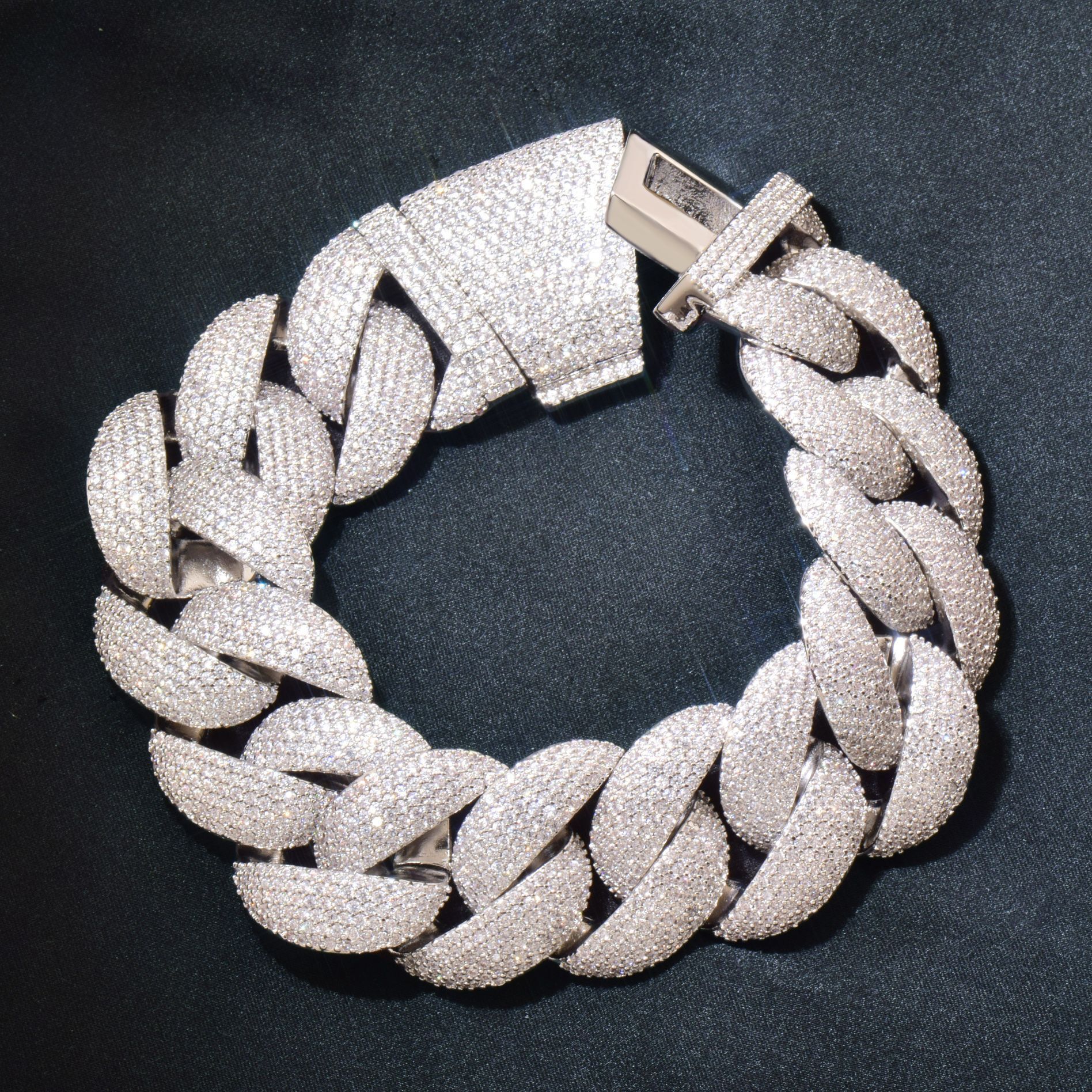20mm Luxury VVS Moissanite Iced Out Hip Hop Crescent Cuban Chain Diagonal Clasp Bling Statement Necklace Passes the Diamond Tester