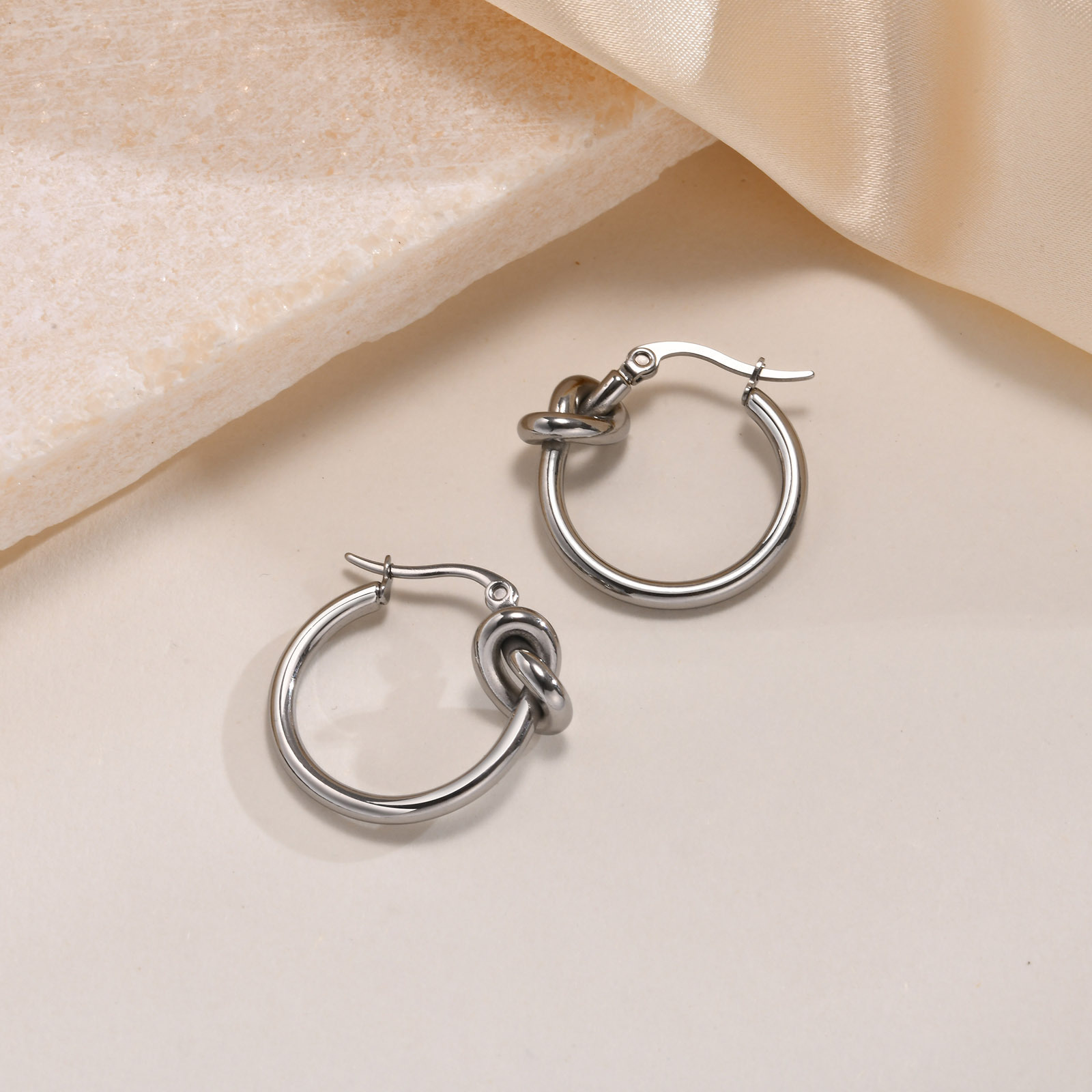 Earrings Women Designer luxury Stud fashion item Gold Plated 925 Suitable for daily wear and as a holiday gift Ring knot design high-end earrings
