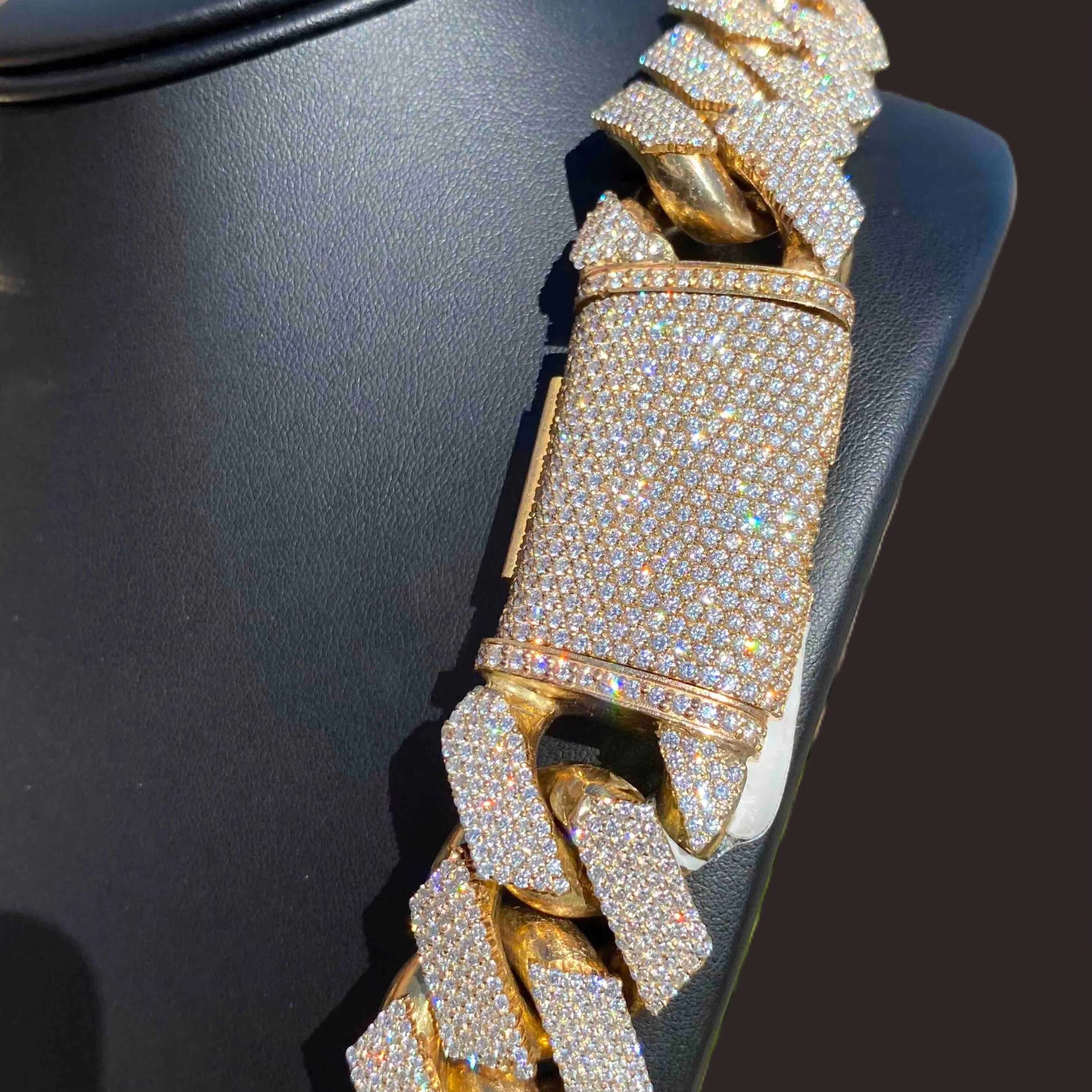 Top Quality Iced Out Cuban Link Chain 18MM 925 Sterling Silver Cuban Link Chain Moissanite Jewelry Hip Hop Chain