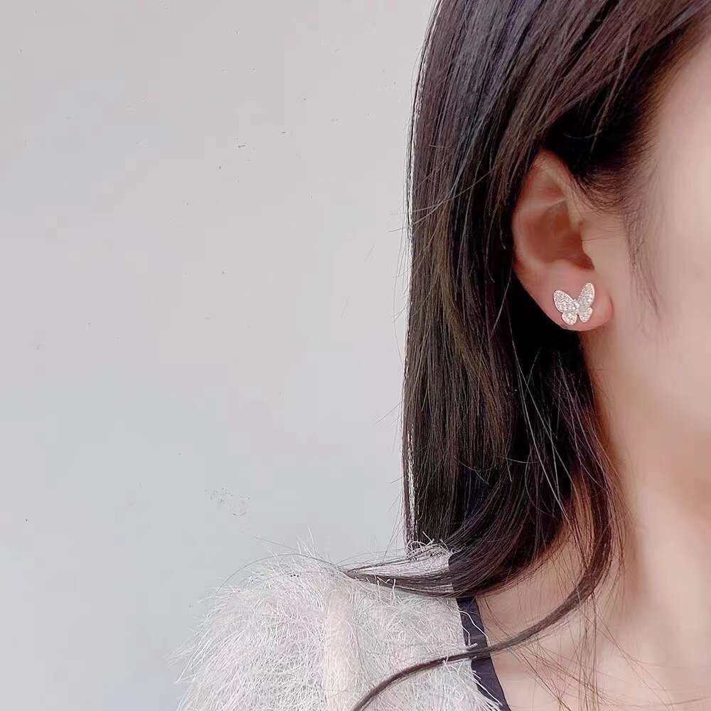 Natural White Mother-of-Pearl Half Dia Butterfly for Women 2024 New Style Gentle Temperament Sweet Versatile Sier Needle Earrings
