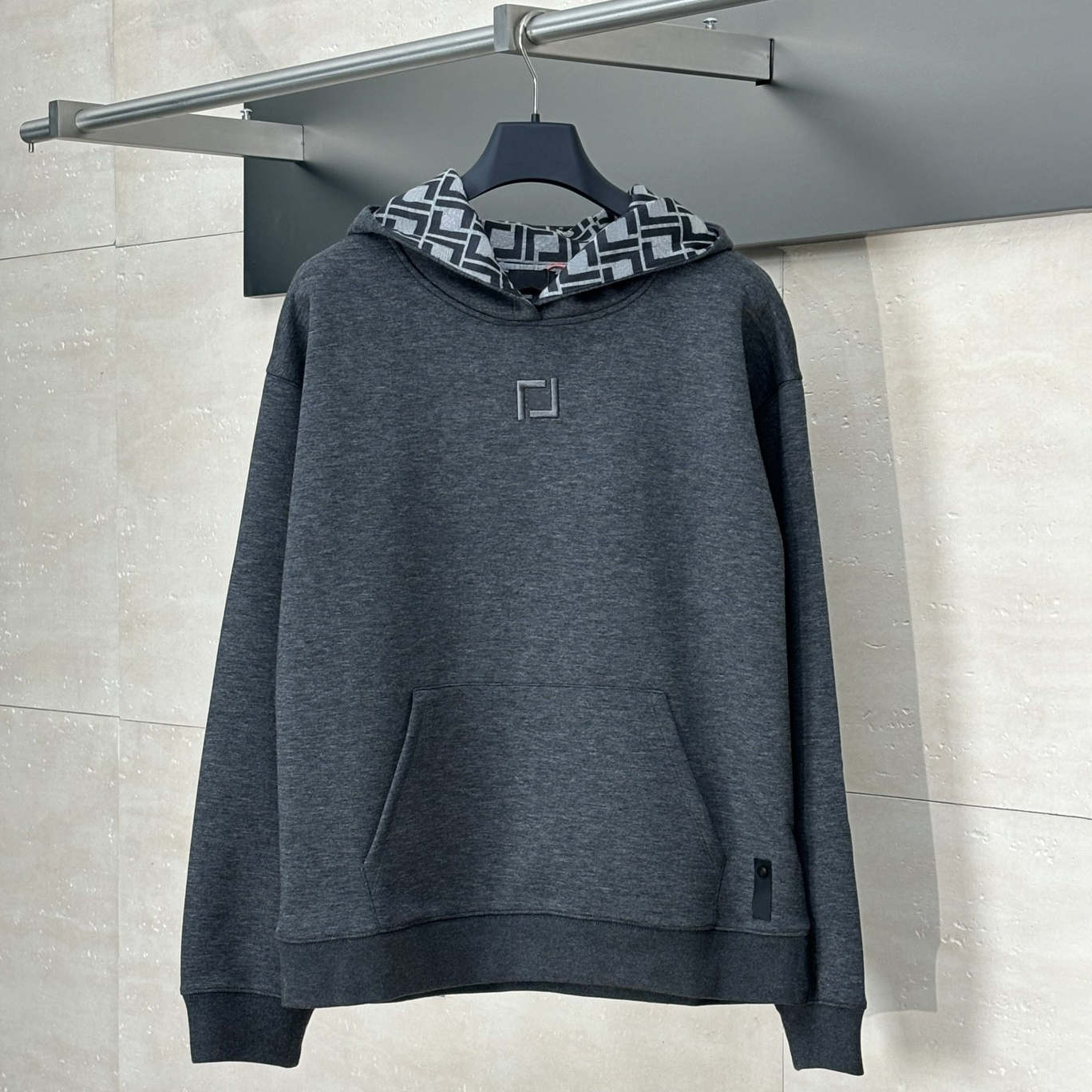 High quality men's designer clothing for autumn and winter, pure cotton loose fit men's hoodie, fashionable letter embroidery hoodie, casual sports long sleeved top