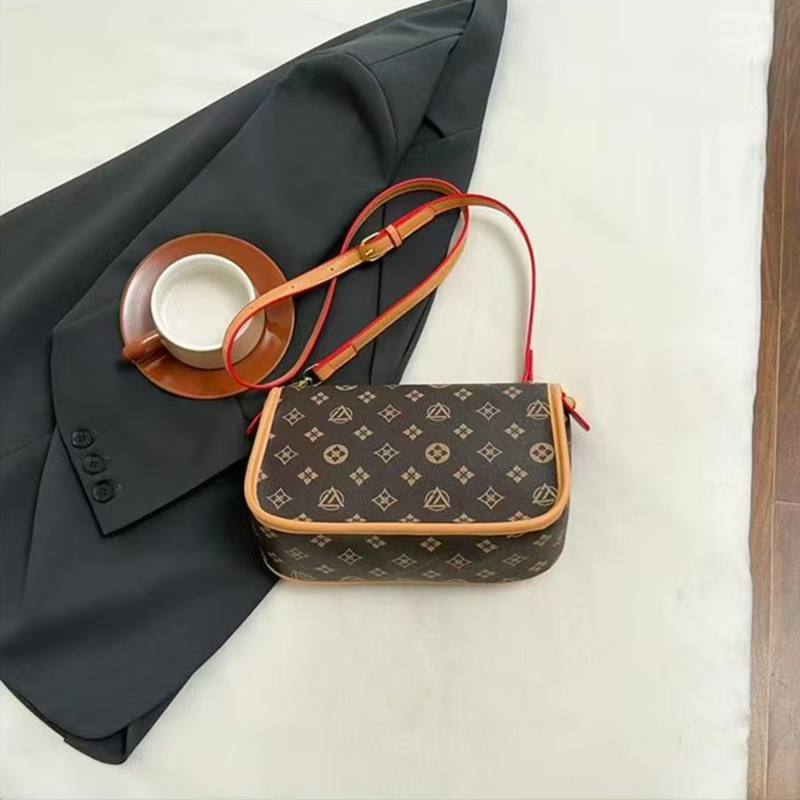 Designer bag, luxury bag, shoulder bag, crossbody bag, women's fashionable mini bag, high-quality baguette bag