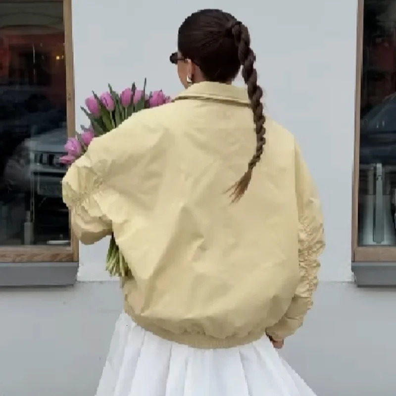 Fashion Trendy Oversized Goose Yellow Bomber Jacket Stylish Streetwear Flight Coat Loose Fit Casual jacket Versatile Coat 250627