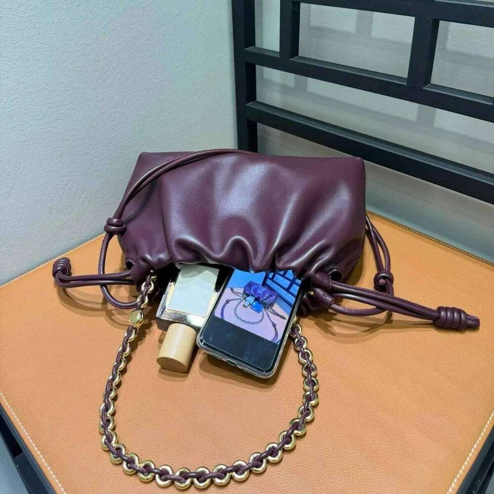Designer Bag Luxury Bag Rojia Yang Power Same Style Flamencocow Leather Jufu Women's 2024 New Chinese Puzzle Drawstring Cloud Bag Shoulder