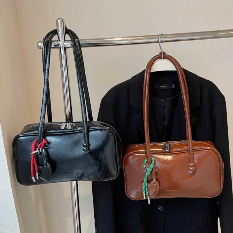 Vintage Wen Business Shoulder Bags Simple Ladies Cute Tote Bag Pu Leather Fem Underarm Bag Large Capacity Handbags Purse Y250718