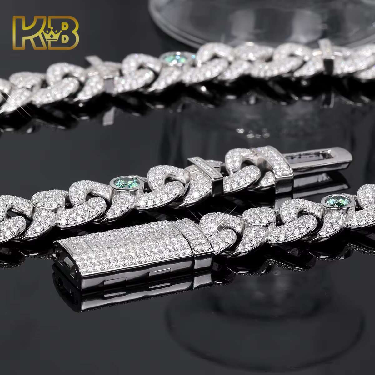 Luxury Iced Out VVS Moissanite Cuban Link Chain Necklace for Men 925 Sterling Silver Hip Hop Bling Jewelry with Green Gem Accent