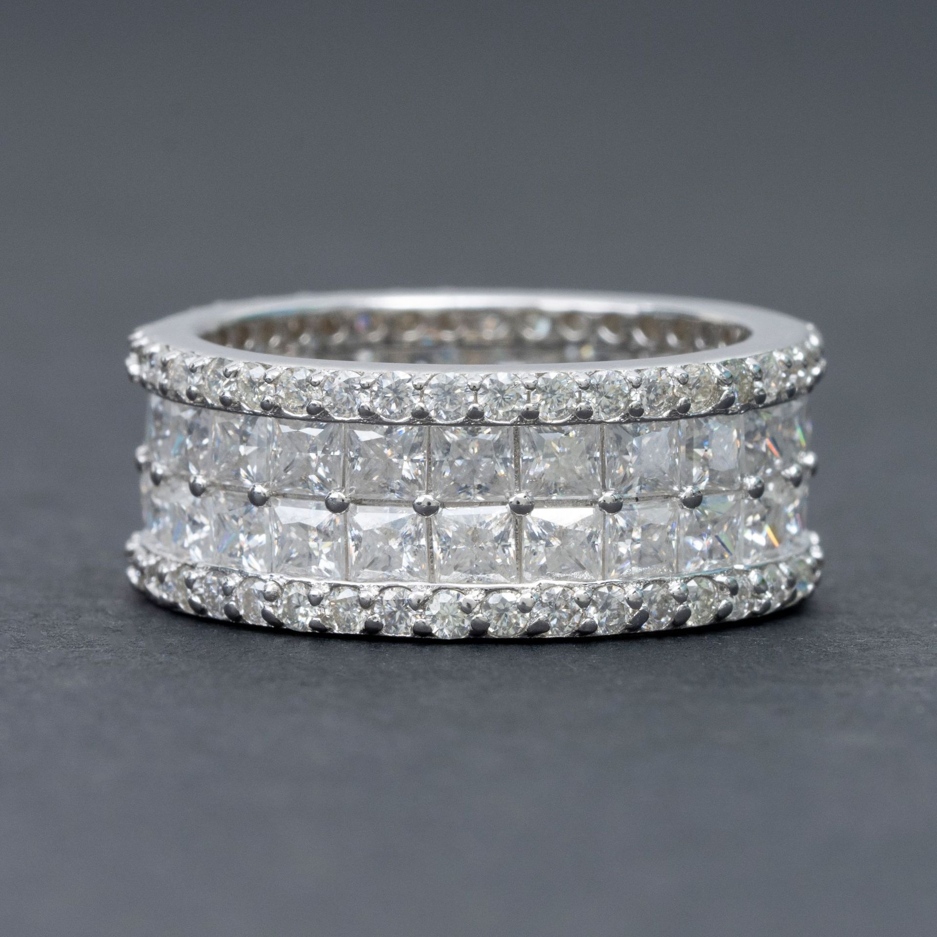 Sparkly Lab Moissanite Diamond Bride Jewelry Double Row Stone Princess Cut Moissanite Eternity Band Ring for Women and Man