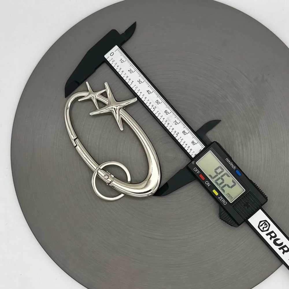 Y2K Punk Star Oval Essential Icon Carabiner Keychain Axe Shaped Mountaineering Car Key Ring Gothic Backpack Decor Korean Fashion XJ250627