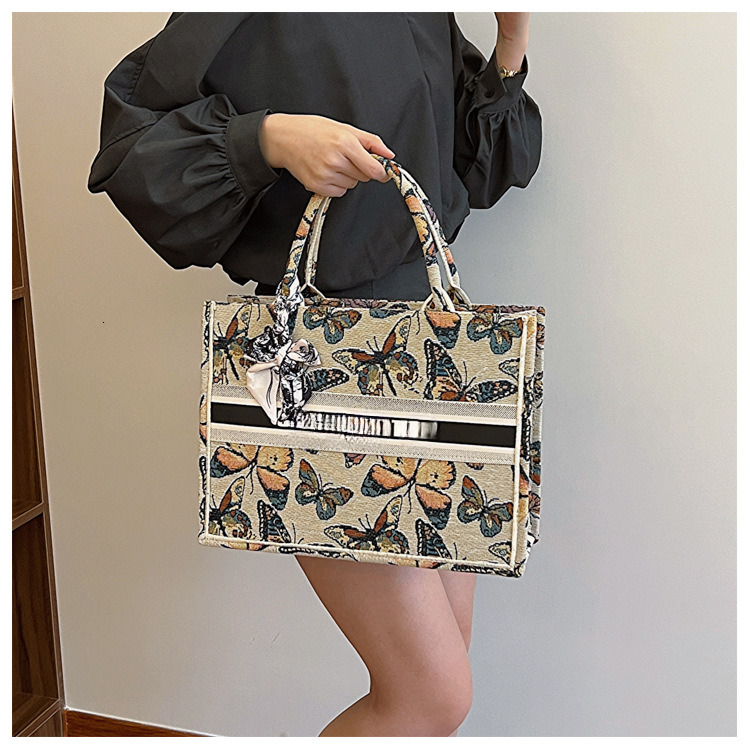 Top quality Brand High Quality New Style Designer Handheld Tote for Women New Trendy Printed Butterfly Large and Small Shoulder New Designer