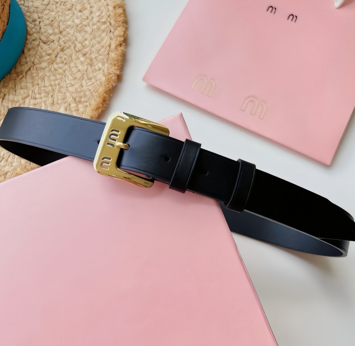 Womens Designer Belt Genuine Leather Belts for Women Width 30cm 35cm Classic Smooth Needle Buckle Hollow Letter Ladies Waistband Size 90115cm Length Ceinture