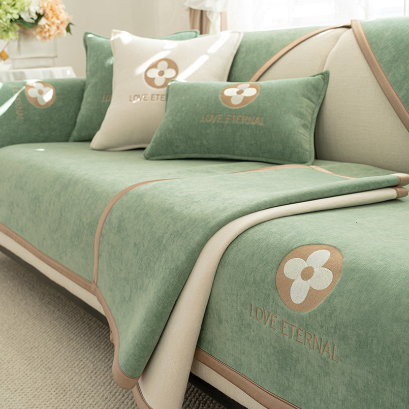 European Style Baby Velvet All Seasons 2025 New Simple Non-Slip Seat Cushion Universal Living Room Sofa Cover