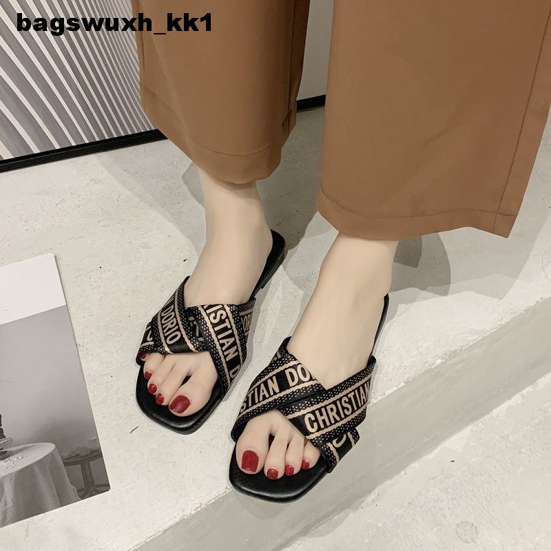 Sandals summer classic canvas slippers beach shoes designer shoes quality lightweight breathable fashion beach vacation home flat slippers US35-42 004