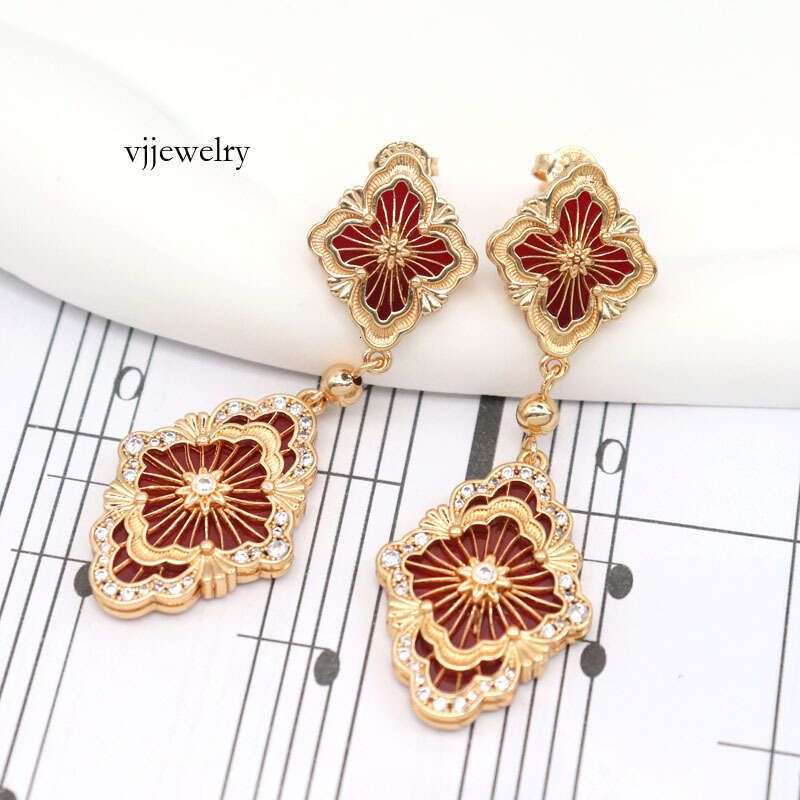 Designer Earrings studs V Gold Elegant Art Opera House Large Four Leaf Clover Studs Vintage Palace Style Earrings Design Jewelry